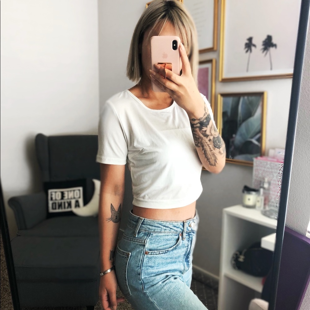 MISSGUIDED WHITE CROPPED TEE